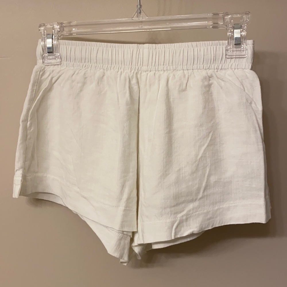 princess polly - ivory linen shorts